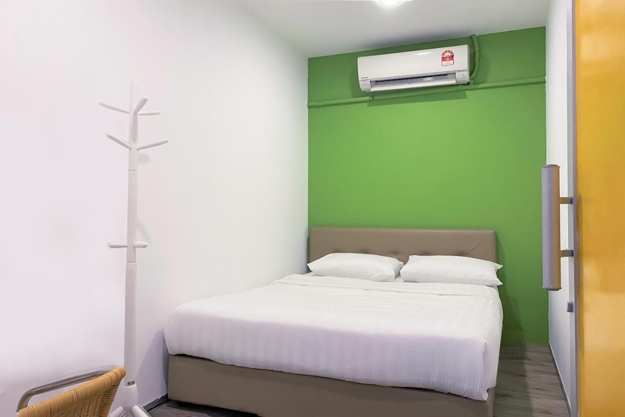 Spot On 90123 Rainbow Guest House George Town Esterno foto
